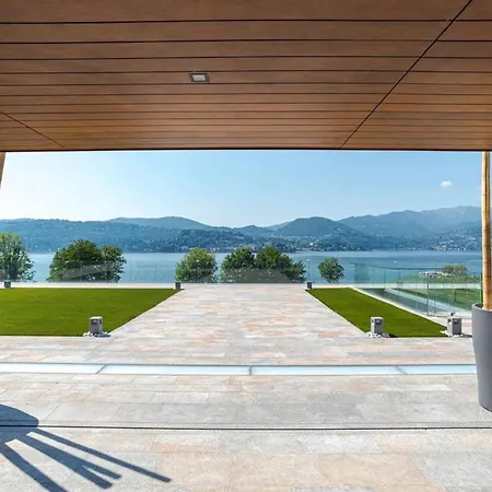 Modern Lakeside Oasis With Pool Madonna Del Sasso