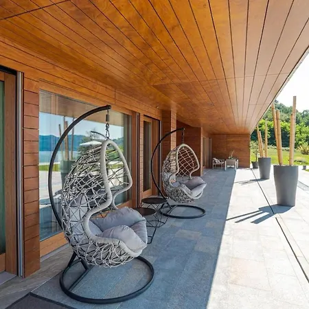 Villa Modern Lakeside Oasis With Pool Madonna Del Sasso